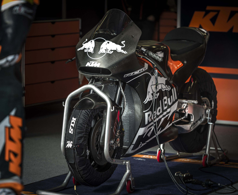 Тесты гран-прийного болида KTM RC16