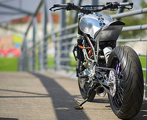 KTM 390 Duke «Серебряная стрела»