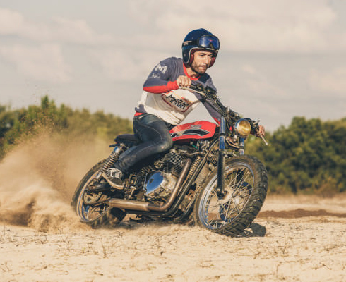 Скремблер Triumph «Красный барон»