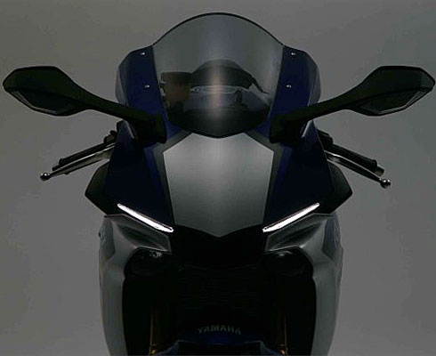 Yamaha отзывает флагманский спортбайк