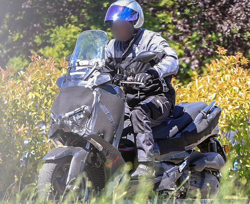 Yamaha XMax: 250 или 400?
