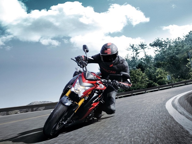 Шаги к совершенству: Suzuki GSX-S1000 и GSX-S1000F обновились