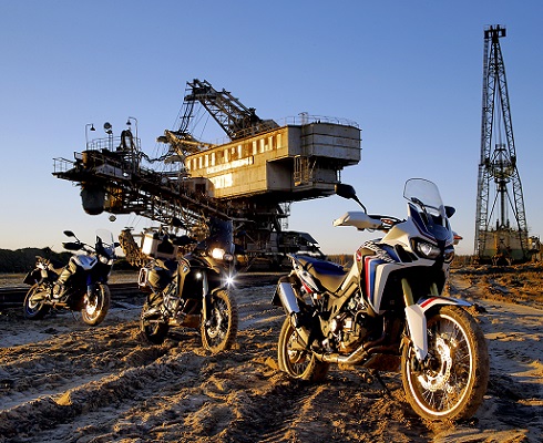Honda Africa Twin и соперники: читайте в новом номере «Мото»