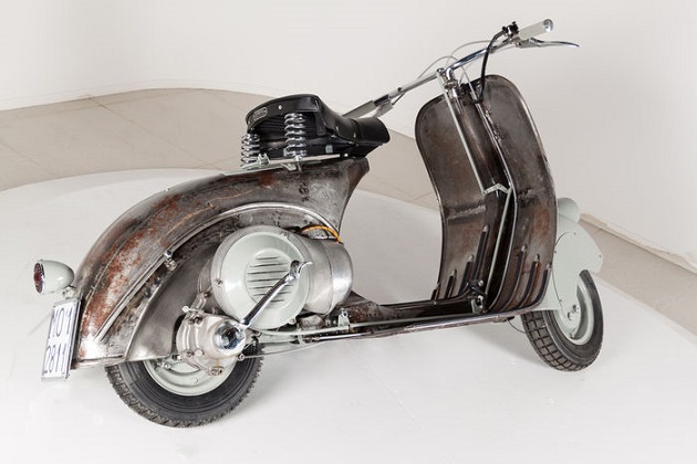 Полцарства за скутер: старейшую в мире Vespa продадут за астрономическую сумму