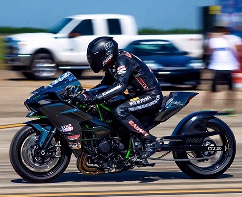 Быстрее ветра: тюнинговый Kawasaki H2 установил рекорд скорости на миле