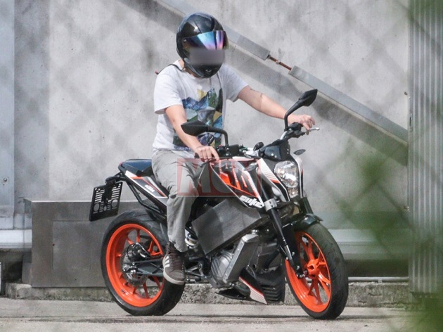 Заряжай, Duke: KTM готовит электрический нейкед