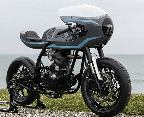 Образцовые Royal Enfield: «гонщик» и Brat