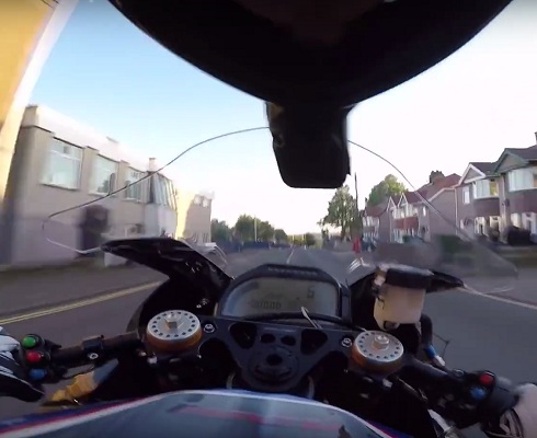 BMW HP4 Race: боевое крещение островом Мэн (+видео)