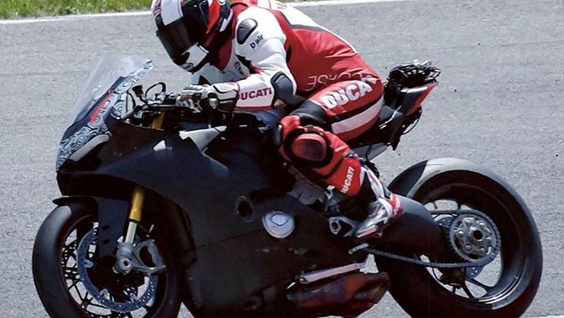 Специальный Ducati Panigale R и новый спортбайк с V4: подробности!