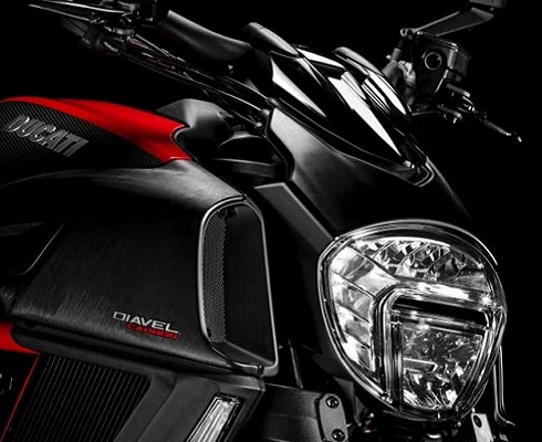 Набор на миллион: в России появился эксклюзивный Ducati Diavel