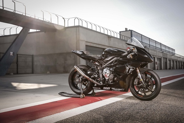 Казнь двух зайцев: Triumph готовит новый спортбайк Daytona 765