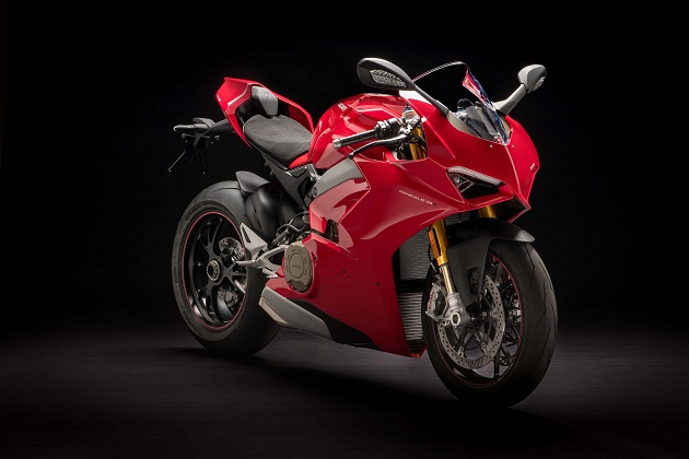 Итальянская симфония: Ducati Panigale V4 не на шутку удивил EICMA 2017