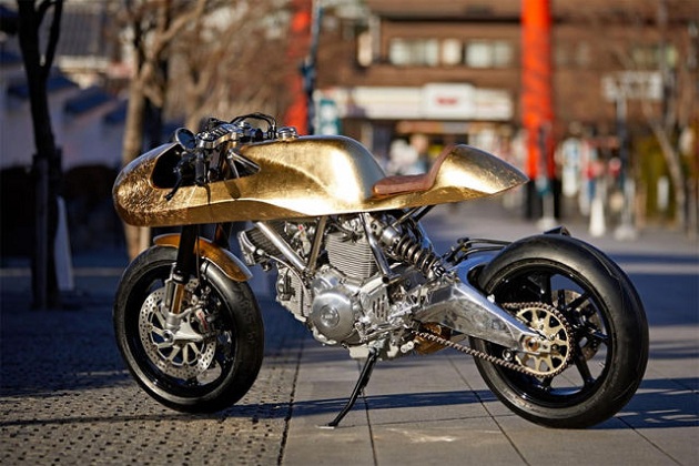 Старение в золоте: кастомный Ducati Scrambler из Японии