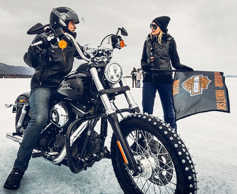 Harley-Davidson: гонки на пылающем льду