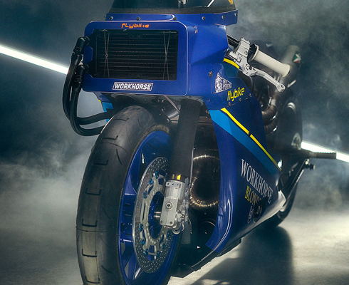 Yamaha XSR700 превратилась в дрэгстер