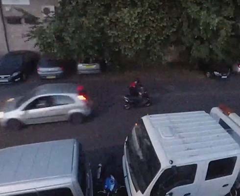 Гражданская позиция: автомобилист сбил скутер мотоугонщика (+видео)