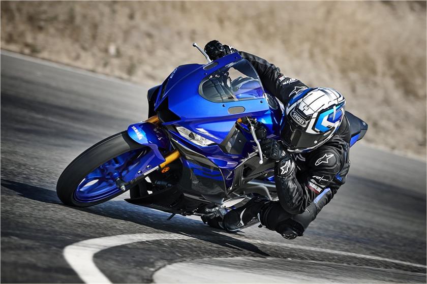 Yamaha модернизировала спортбайк YZF-R3