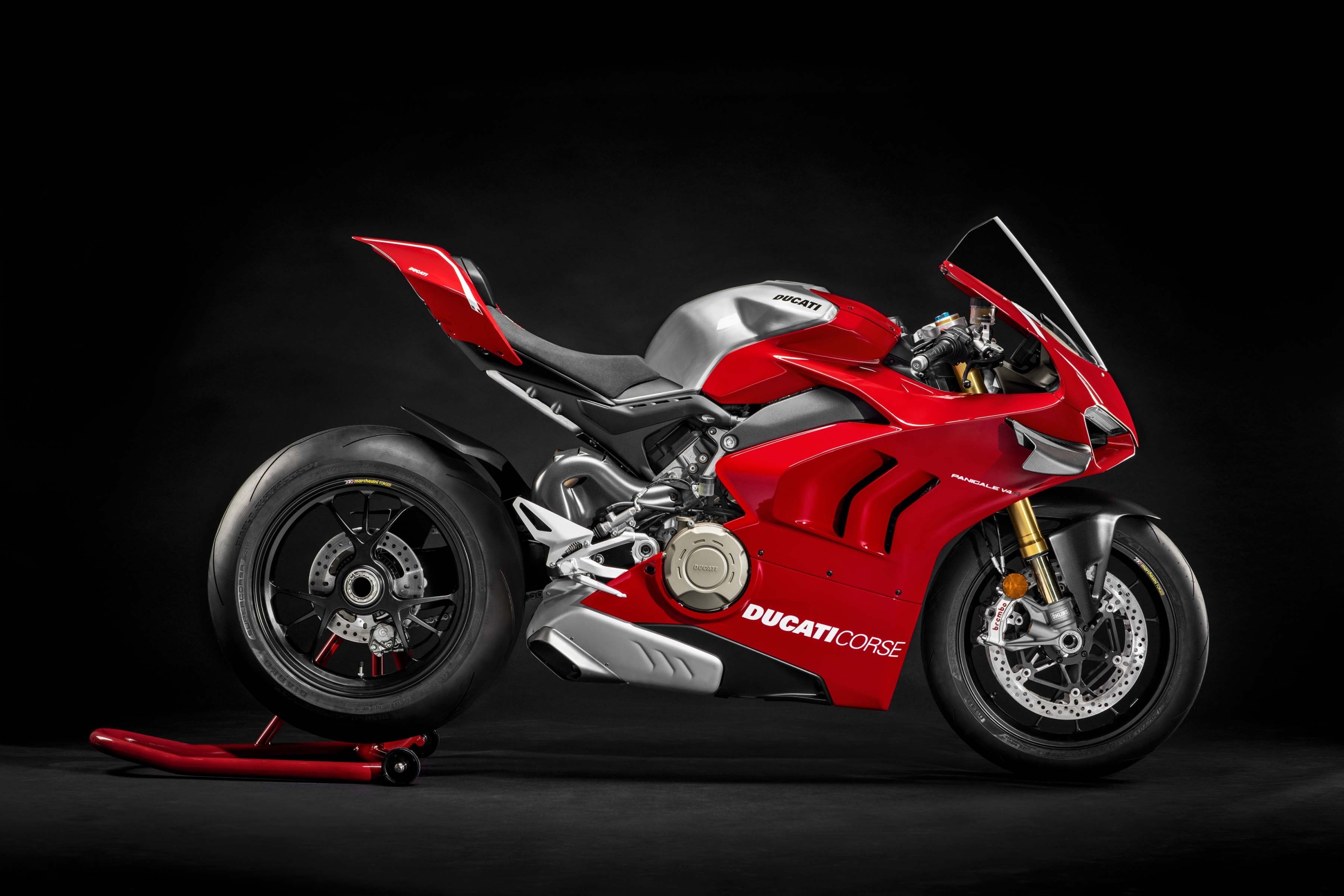 Самый мощный в истории: Ducati представила спортбайк Panigale R
