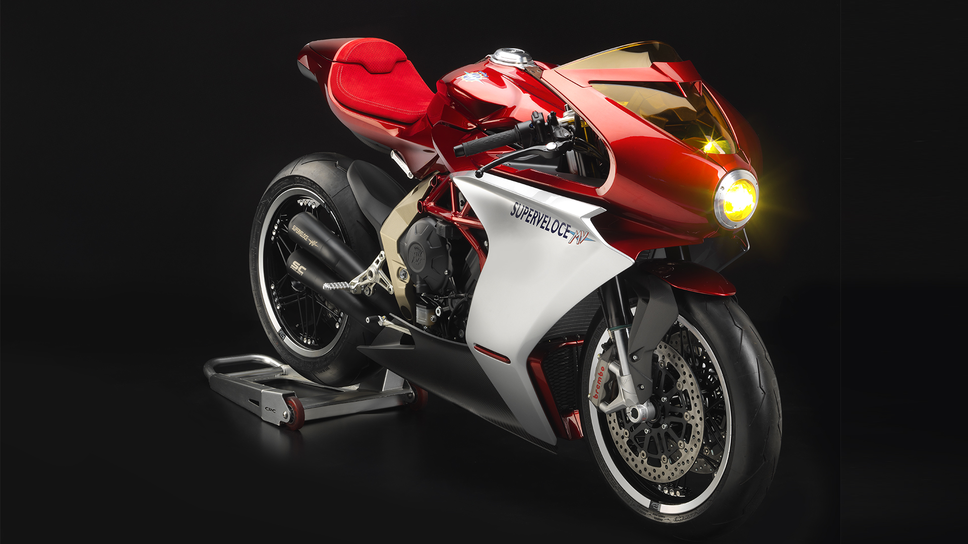 Божество юга: MV Agusta представила ретроспортбайк Superveloce 800