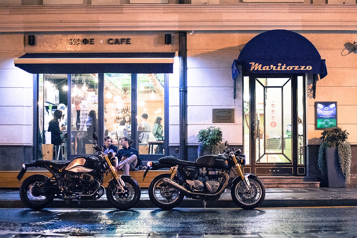 Читайте в новом номере «Мото»: BMW R nineT против Triumph Thruxton 1200 R, два товарища