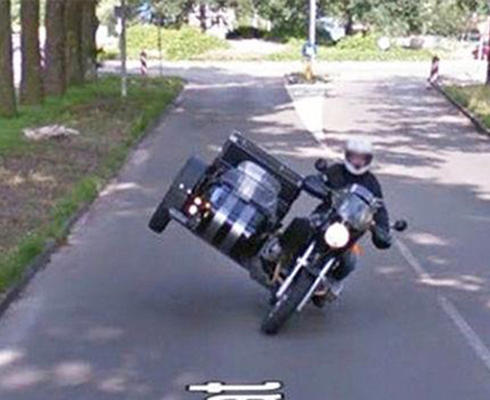 Откровение Google Maps: найден трюкач-колясочник