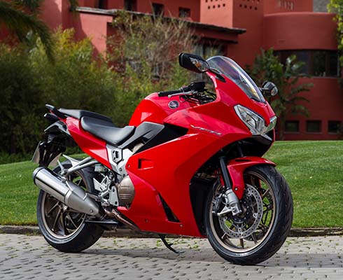 Читайте в новом номере «Мото»: Надёжна ли Honda VFR800F образца 2014 года?