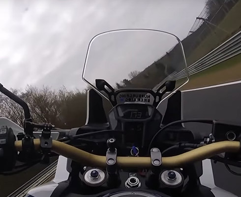 Занесло так занесло! Honda Africa Twin зарулила на Нюрбургринг (+видео)