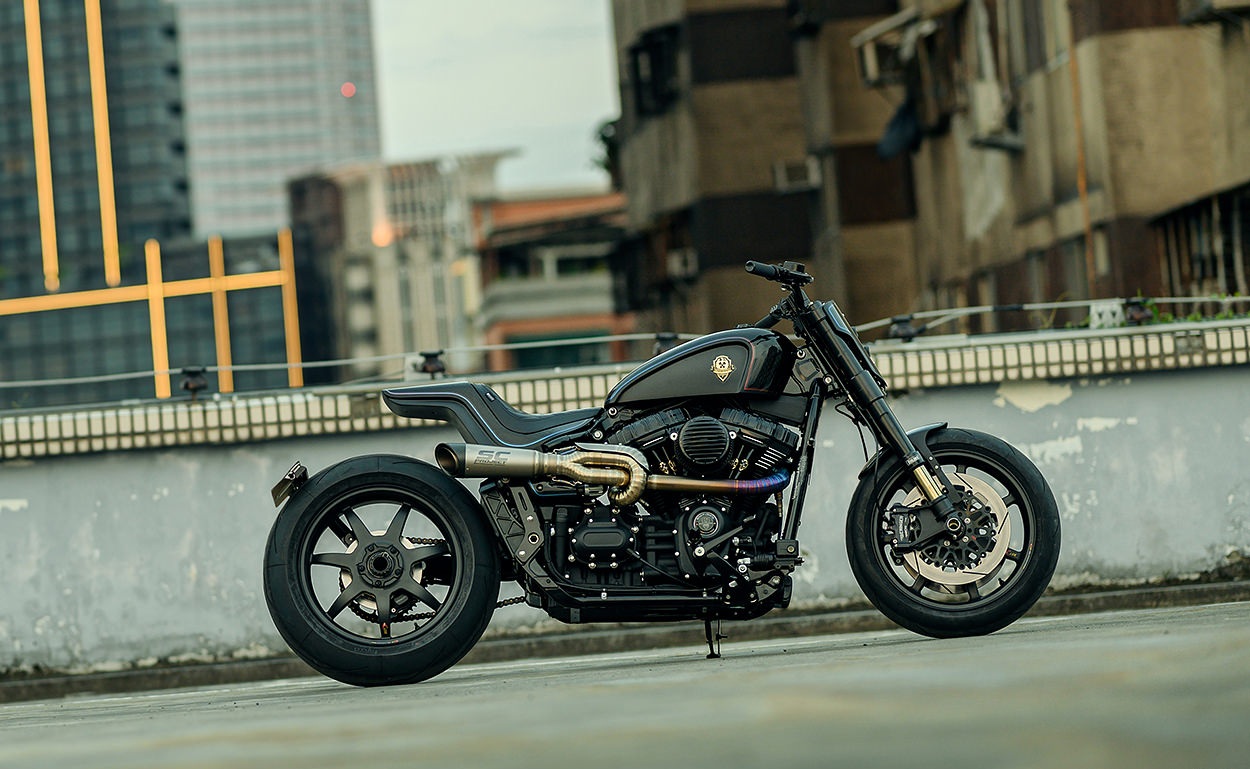 Асфальтовый ворон: великий гуру представил кастомный Harley-Davidson