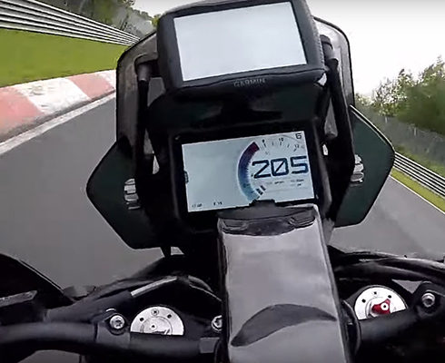 Что-то пошло не так: KTM 1290 Super Adventure R заехал на Нюрбургринг (+видео)