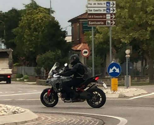 Новая интрига: в Ducati рассказали о кроссовере Multistrada V4