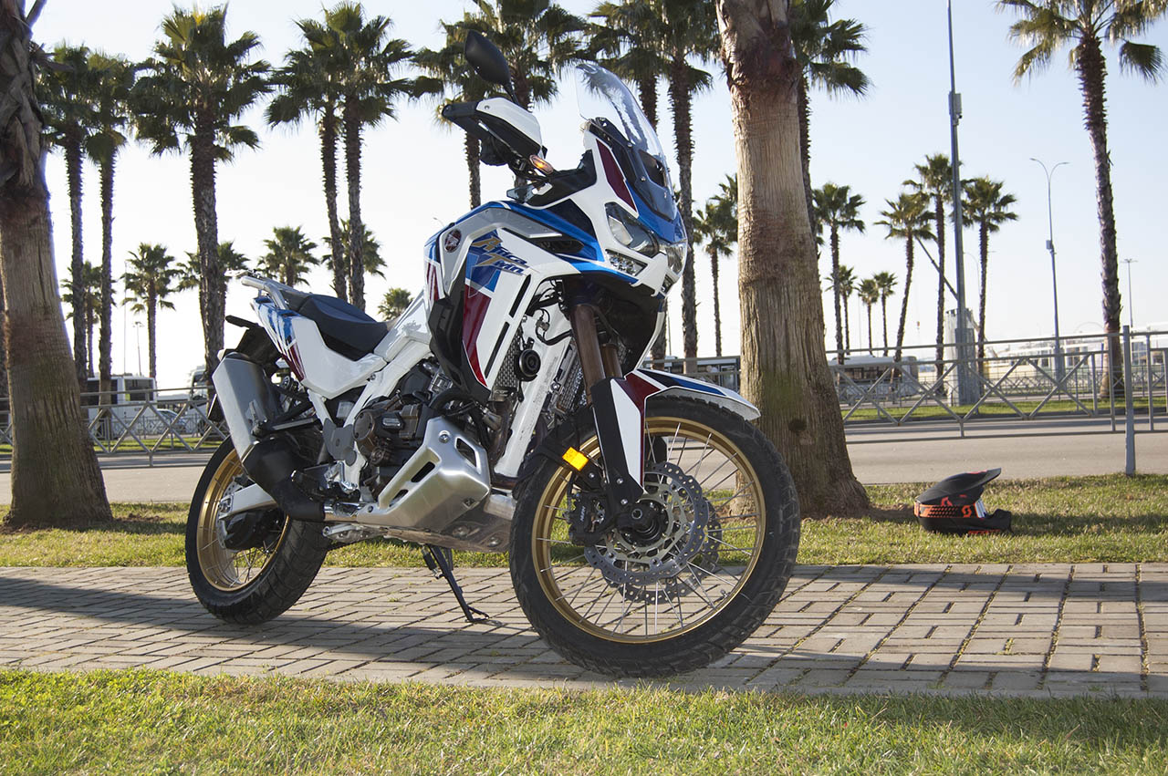 Читайте в новом номере «Мото»: Тест Honda CRF1100L Africa Twin
