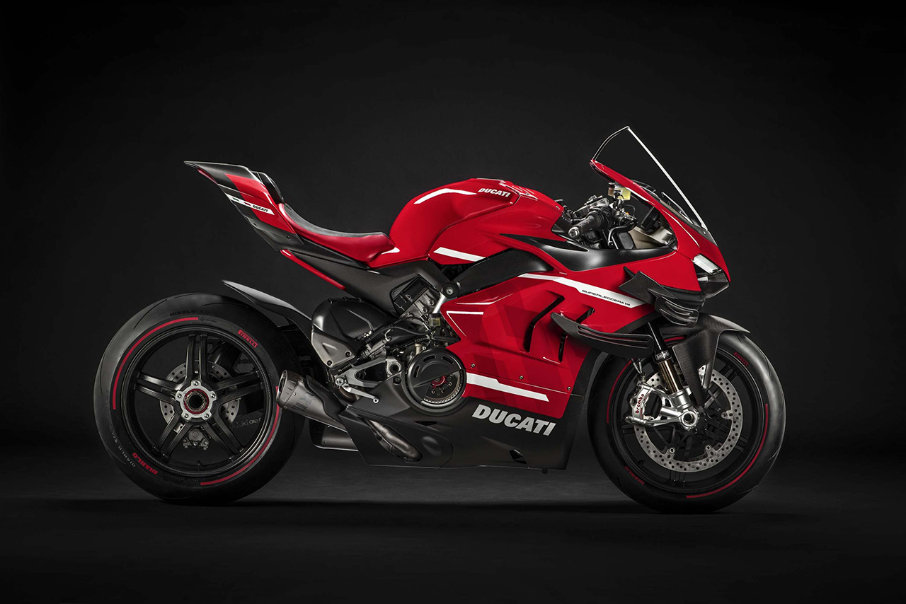 Цена легкости: представлен супербайк Ducati Superleggera V4