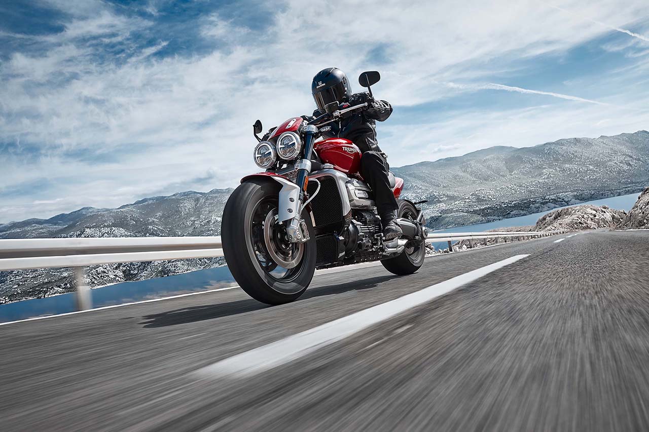 Спортбайки отдыхают? Triumph Rocket III установил рекорд динамики
