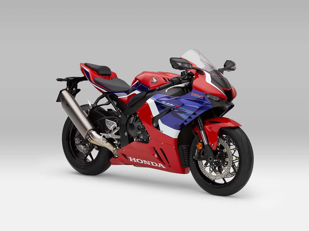 Лучшие гонщики расскажут всю правду о Honda CBR1000RR-R Fireblade