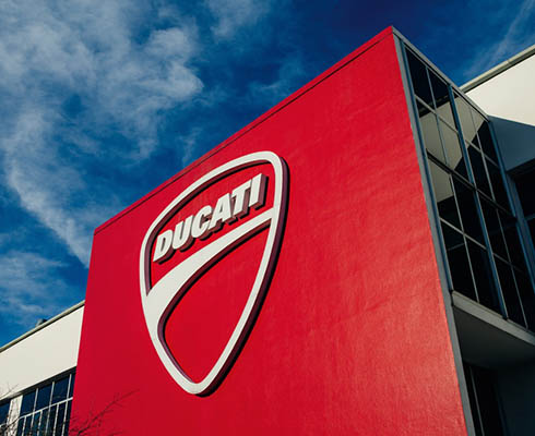 Марка Ducati обновила дилерскую сеть в России