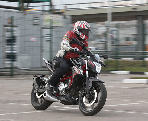 Читайте в новом номере «Мото»: Тест Voge 300R