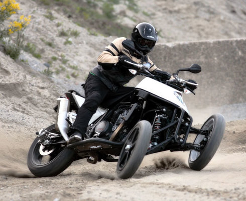 Yamaha продолжает развивать тему трёхколёсного мототранспорта. Ждём TriMAX?