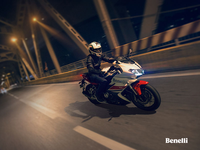 В Китае анонсировали новый Benelli 302R