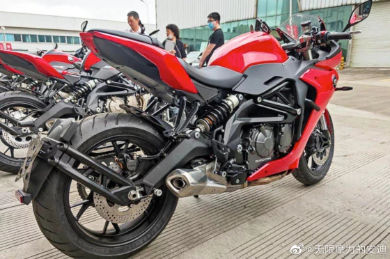 Фотографии 600-кубового спортбайка Benelli просочились в сеть