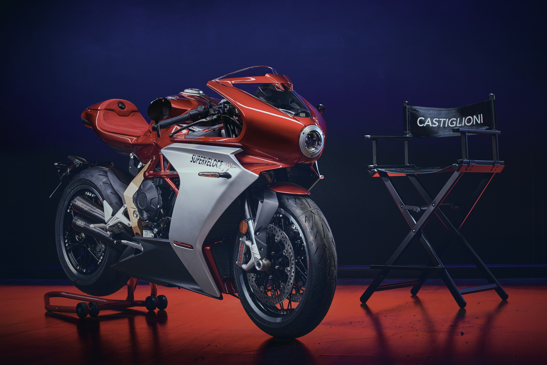 Читайте в новом номере "МОТО": Мегаэксклюзивище – MV Agusta  Superveloce Serie ORO