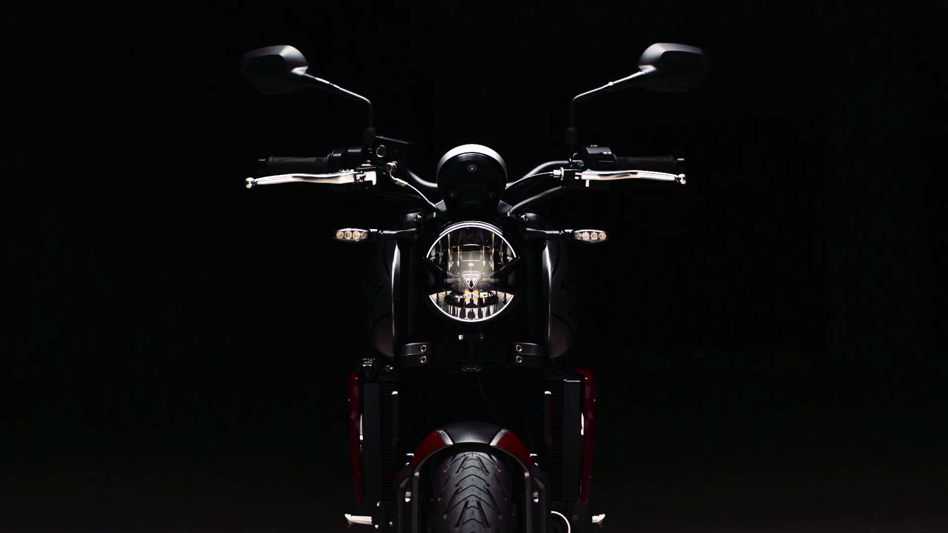 Время премьер: Triumph официально представил Trident 660