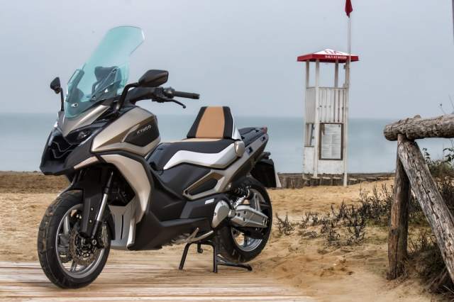 Kymco готовится к началу производства эдвенчер-скутера