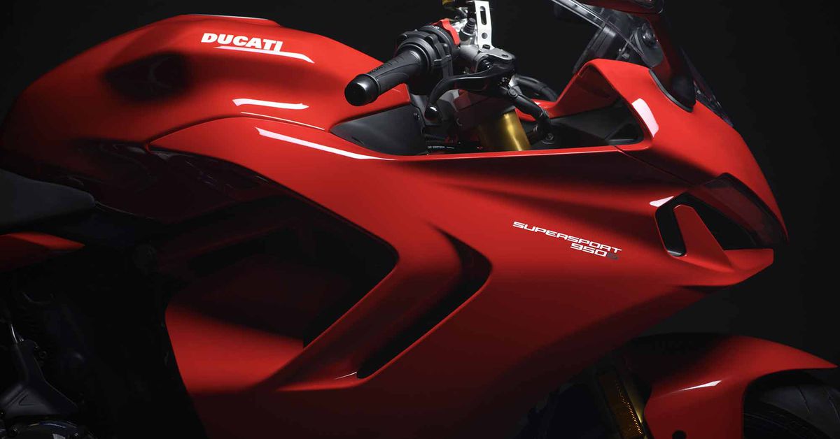 Обновлённый Ducati SuperSport 950: соответствие Евро-5 и возросшая функциональность