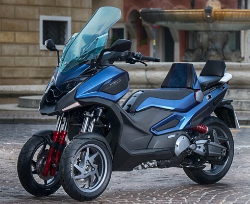 Kymco начинает производство трёхколёсного макси-скутера