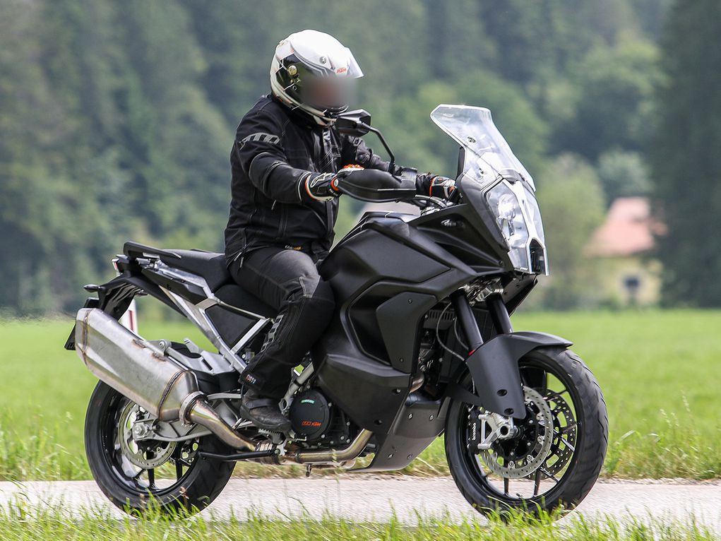 Появились подробности о новых KTM 1290 Super Adventure