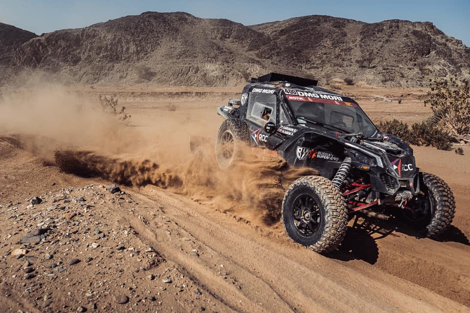 Dakar-2021 начался, болеем за Сергея Карякина и Антона Власюка!
