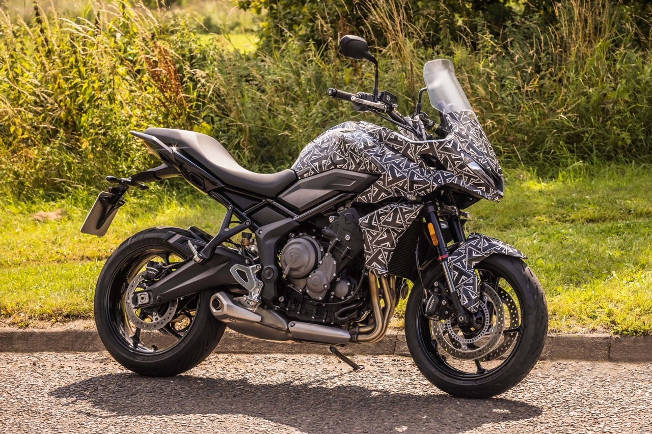 Triumph показал фотографии Tiger Sport 660