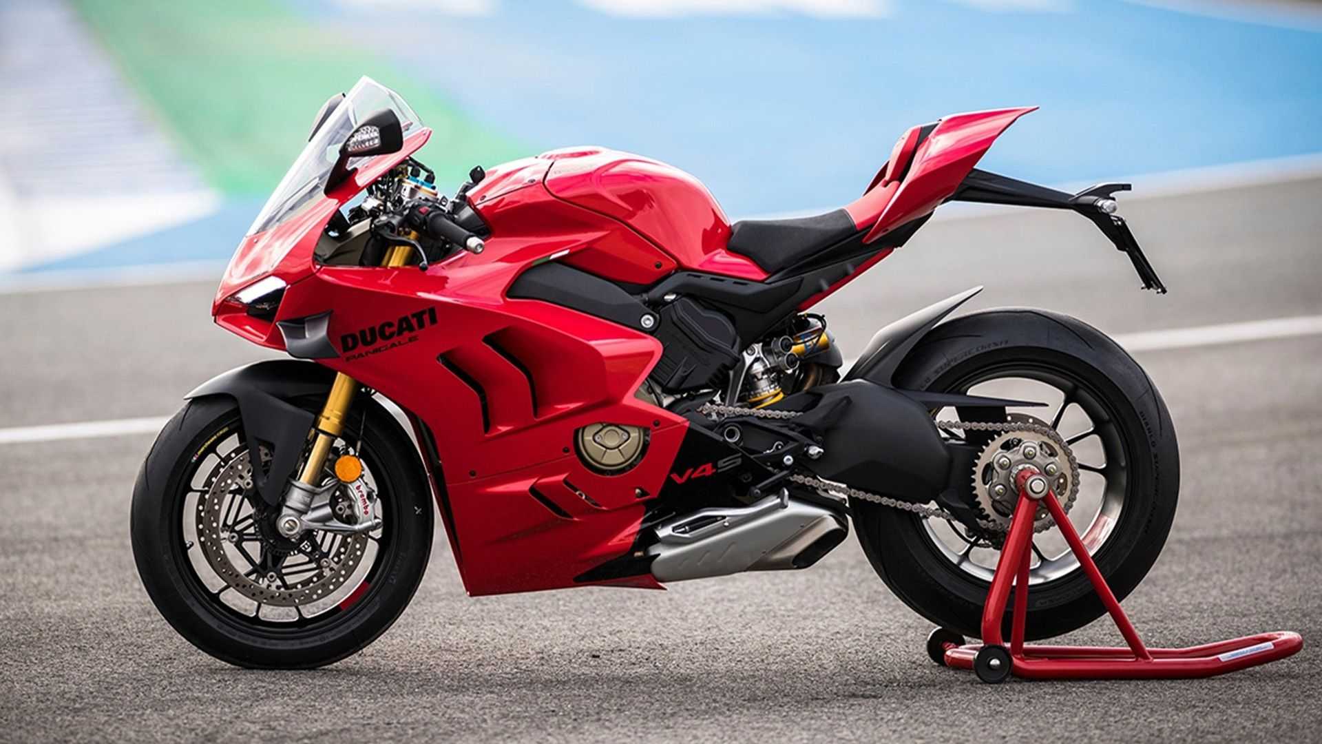 Ducati обновила Panigale V4 к сезону 2023 года