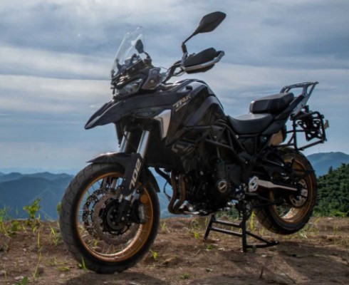 Встречаем эдвенчер Benelli TRK702 (+видео)