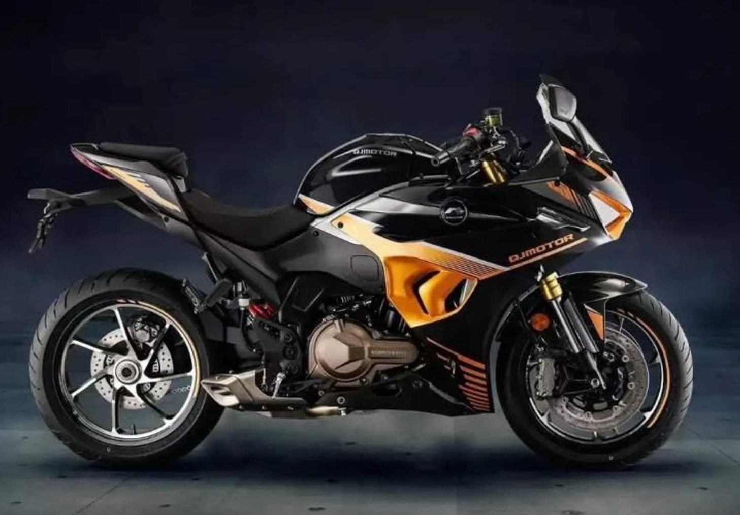 QJ Motor GS550: новый спортбайк  из Китая